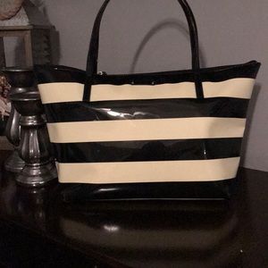 Kate Spade purse is dealing a great hand!